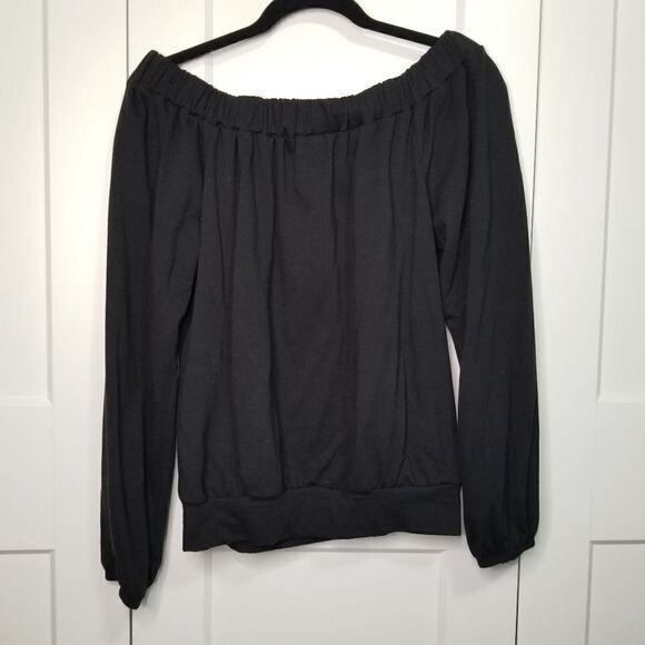 NEW!! Off the shoulder sweater top with cutouts - Picture 5 of 5